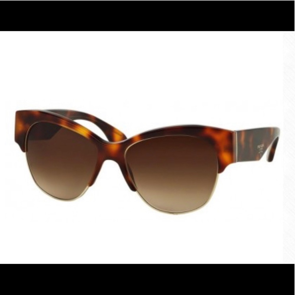 PRADA Cat Eye Sunglasses 🕶